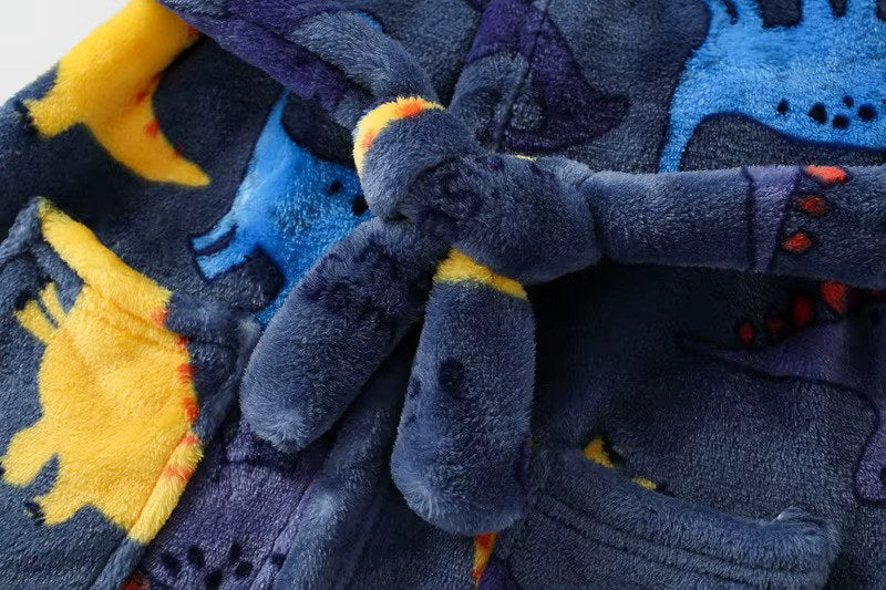 peignoir enfant dinosaure gros plan